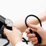 Como controlar a pressão arterial com dieta e exercício
